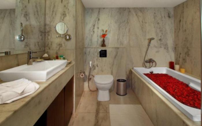 Four Points by Sheraton Hotel & Serviced Apartments, Pune