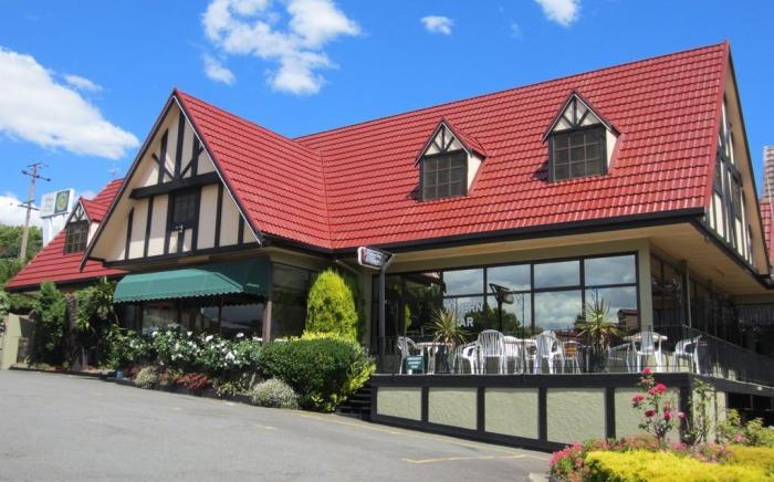 Village Family Motor Inn