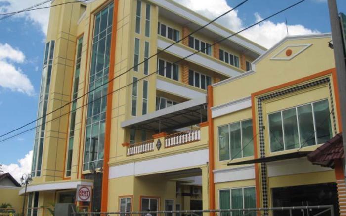Top Star Hotel
