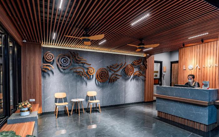 LOA LIVING Solo Baru