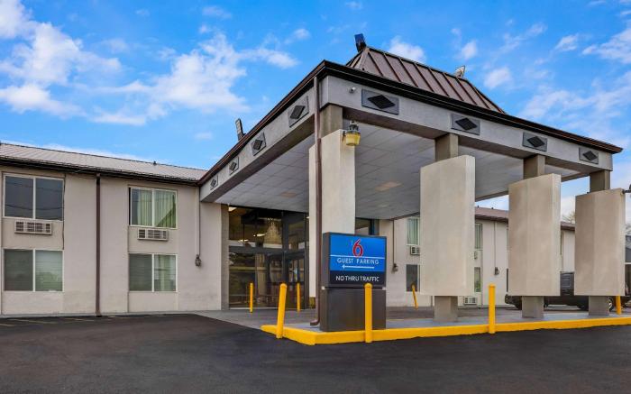 Motel 6 Indianapolis, IN