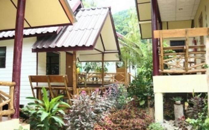 Day Night Bungalow & Bar