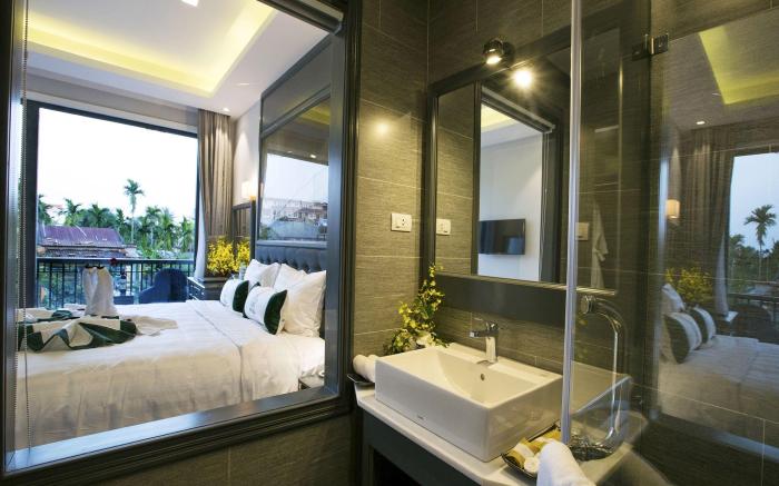 Ivy Villa One Deluxe Room with Double Bed 01