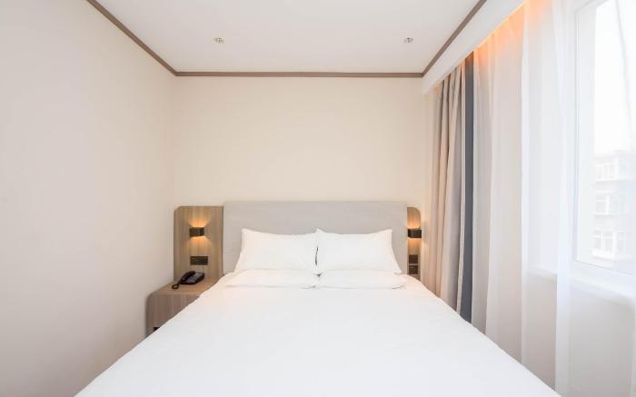 Hanting Hotel Shijiazhuang Jianhe Bridge Metro Station