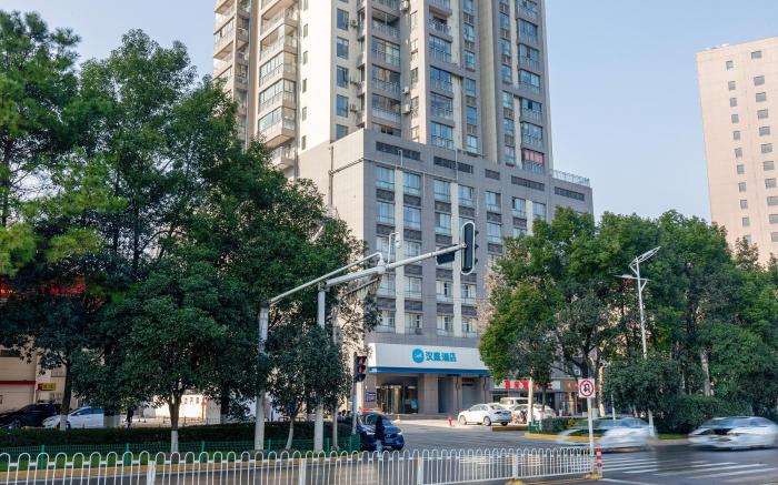 Hanting Hotel Wuhan Guanggu Plaza