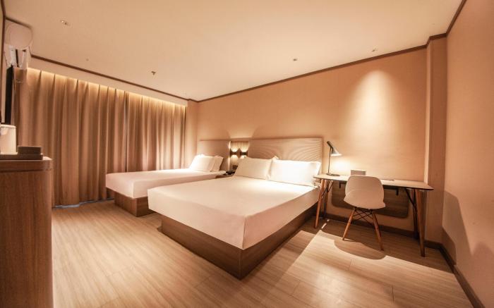 Hanting Hotel Shenyang Medical College Metro Station