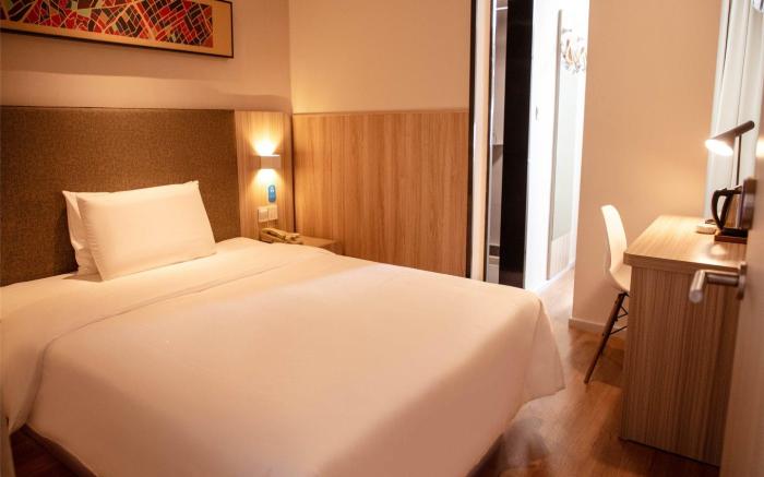 Hanting Hotel Xinxiang Pingyuan Road