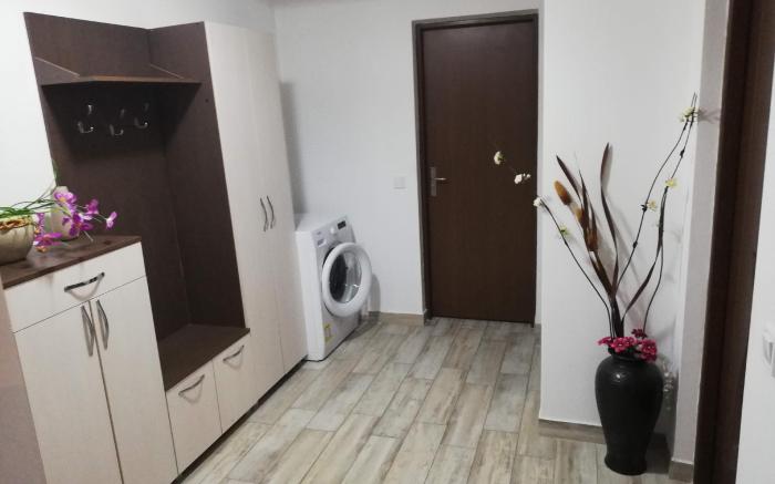 Ella Doo Apartament • 15'▶Palas