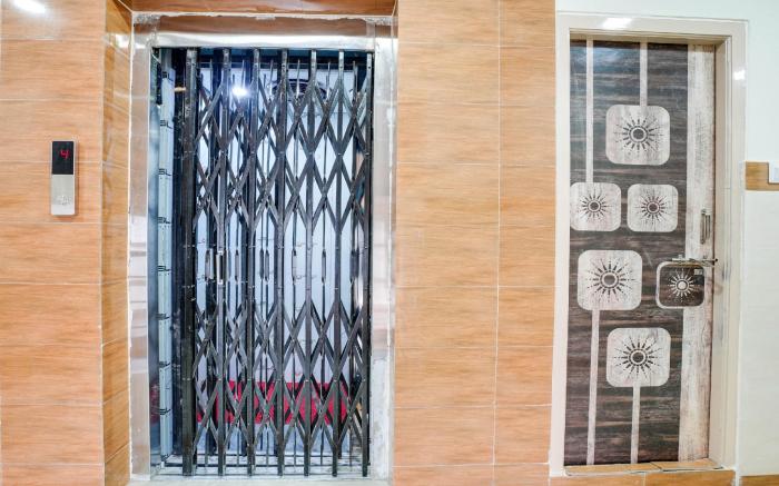 Hotel O Aroma Classic Near Nampally Main Railway station