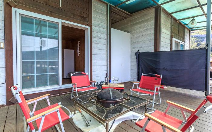 Gapyeong Gold Castle Pension