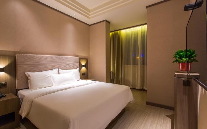 Hanting Hotel Xian Changqing Road Metro Station