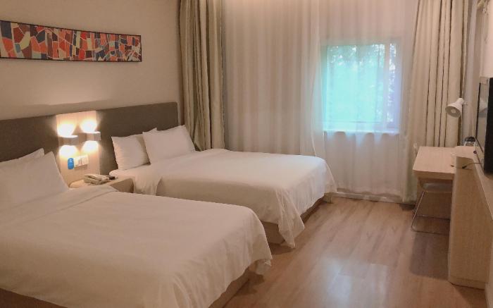 Hanting Hotel Qingdao Development Zone Changjiang Zhong Road