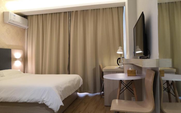 Hanting Hotel Shanwei Lufeng Renmin Bridge