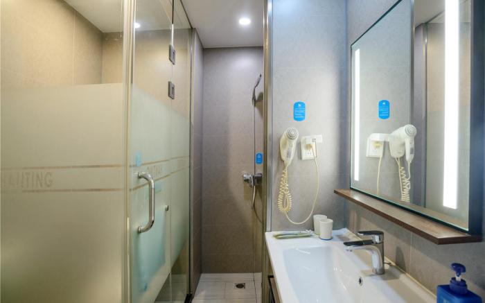 Hanting Hotel Zhengzhou Ruhe Road