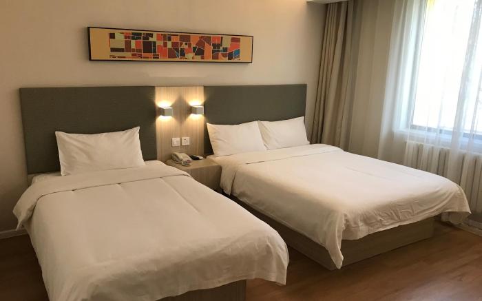 Hanting Hotel Shenyang Liming Square Metro Station