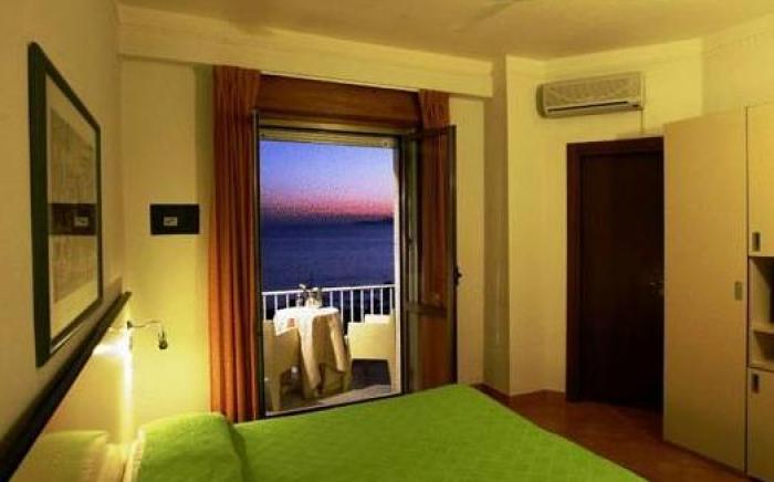 Hotel Mediterraneo