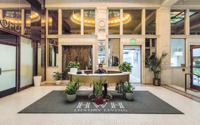 ONE LUX STAY SUITES AND RESIDENCES