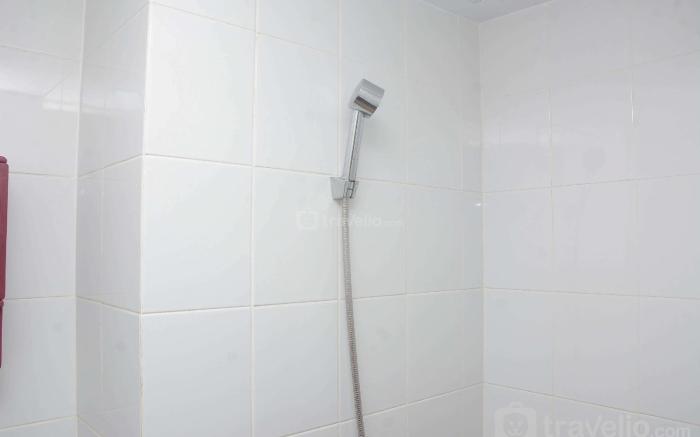 Cozy 2BR Green Pramuka City near Mall By Travelio