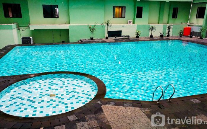 Comfy and Strategic 2BR Menteng Square By Travelio