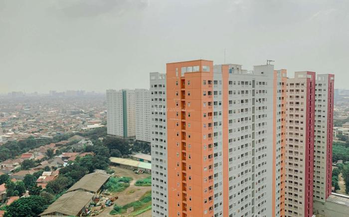 Modern Studio at Green Pramuka City By Travelio