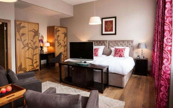 Tigerlily Hotel