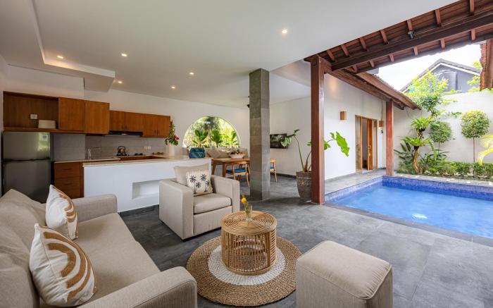 Apple Villa and Studio Seminyak