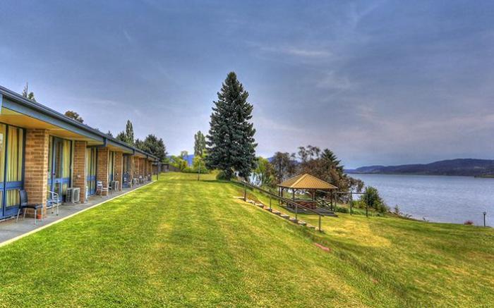 Lake Jindabyne Hotel