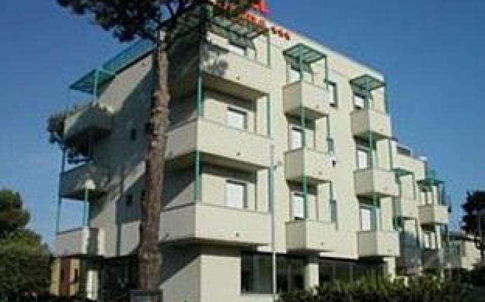 Hotel Flora