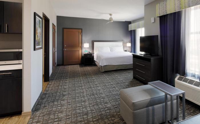 Homewood Suites by Hilton Topeka