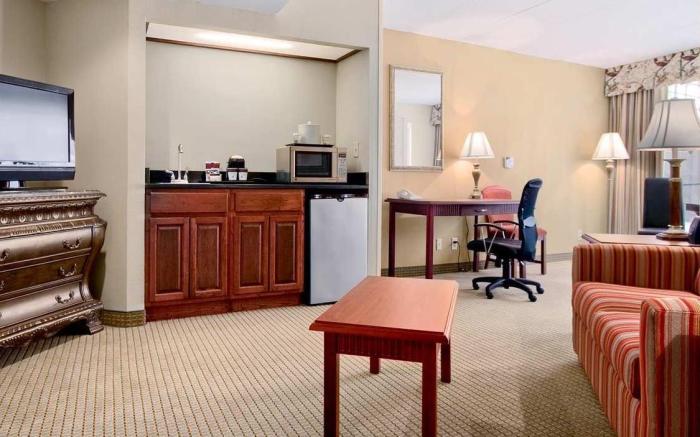DoubleTree by Hilton Charlottesville