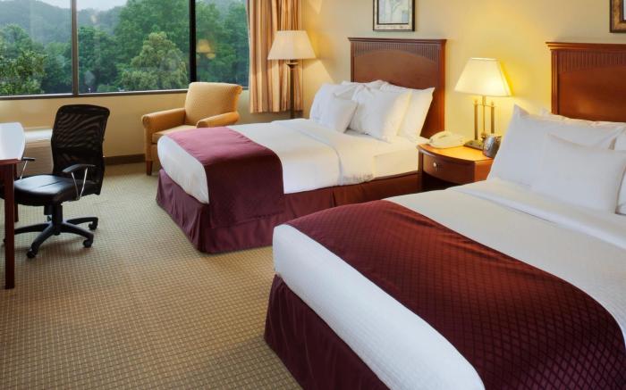 DoubleTree by Hilton Charlottesville
