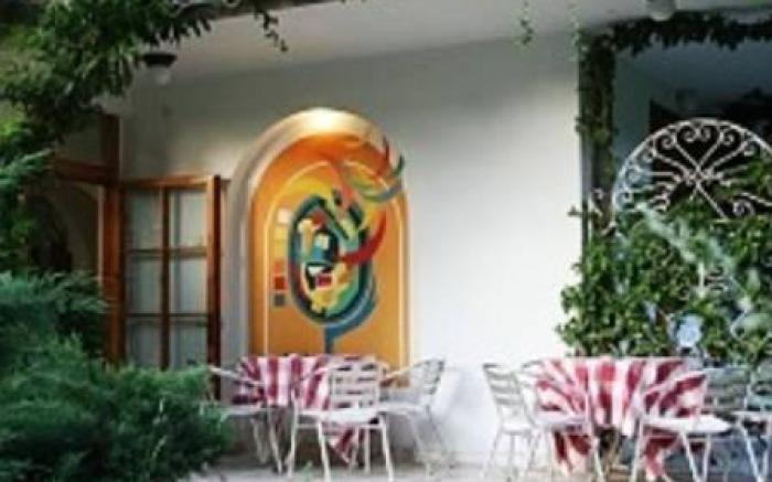 Park Hotel Amfora -Free Parking