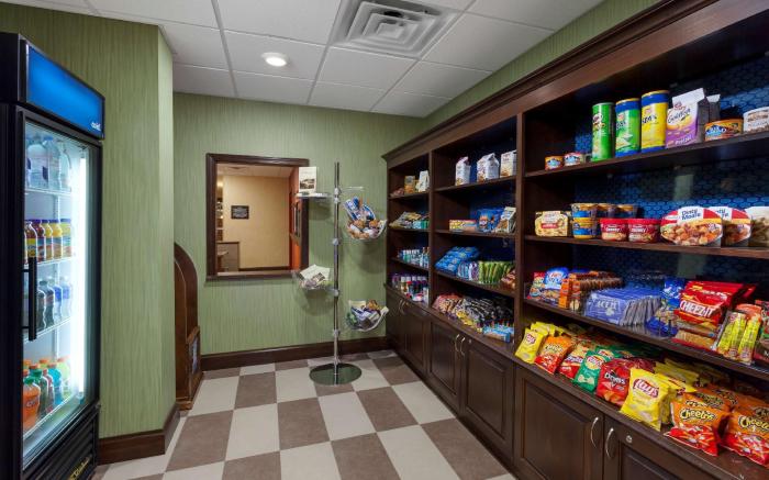 Hampton Inn & Suites Williamsport-Faxon Exit