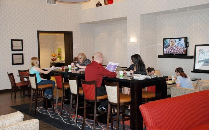 Hampton Inn & Suites by Hilton Lethbridge