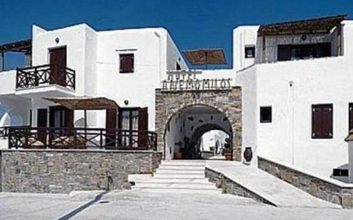 Anemomilos Beach hotel