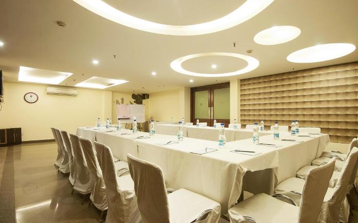 Alpina Hotels & Suites