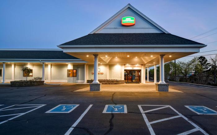 Courtyard Cape Cod Hyannis