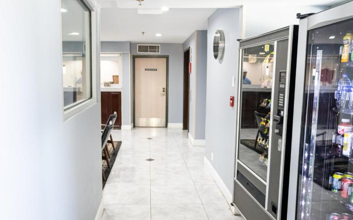 Baymont by Wyndham College Park Atlanta Airport South