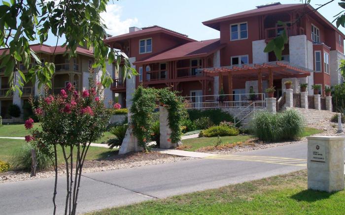 Vintage Villas Hotel