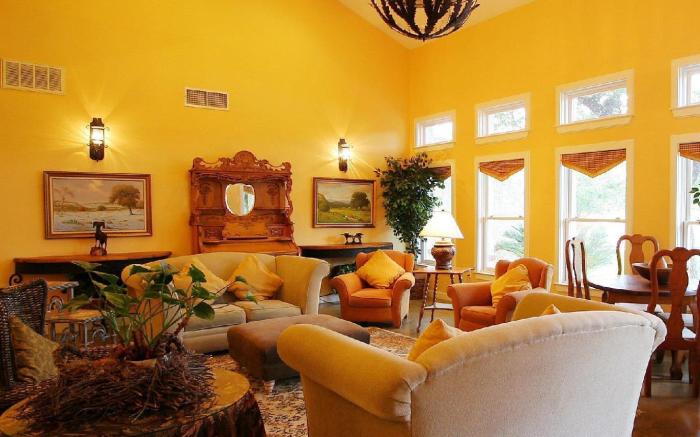 Vintage Villas Hotel