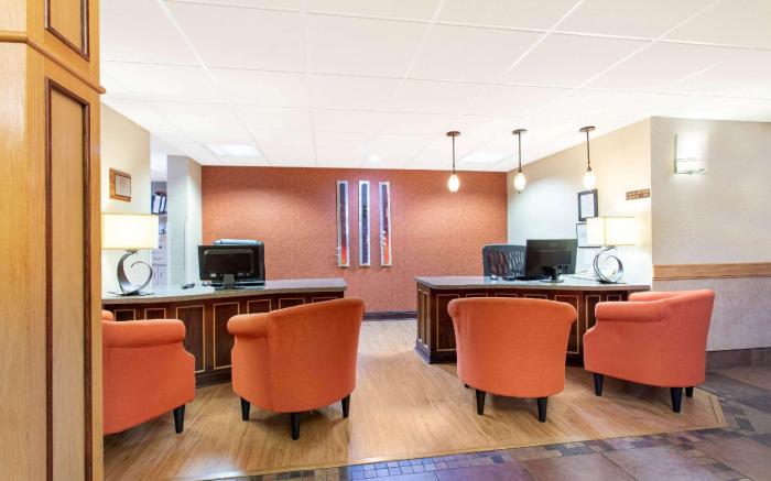 AmericInn by Wyndham Sheboygan