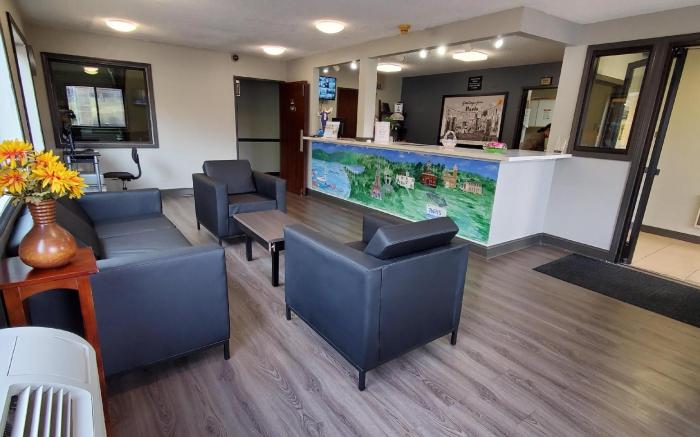 Super 8 By Wyndham Paris
