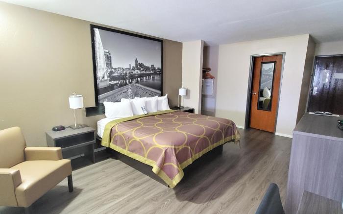 Super 8 By Wyndham Paris