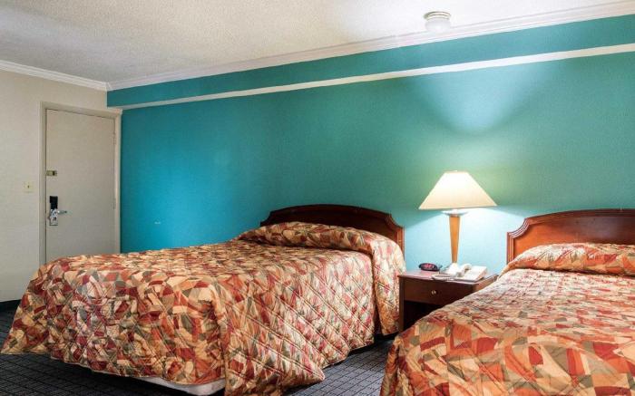 Rodeway Inn Syracuse Carrier Circle