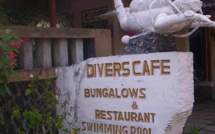 Diver's Cafe Amed Bungalows