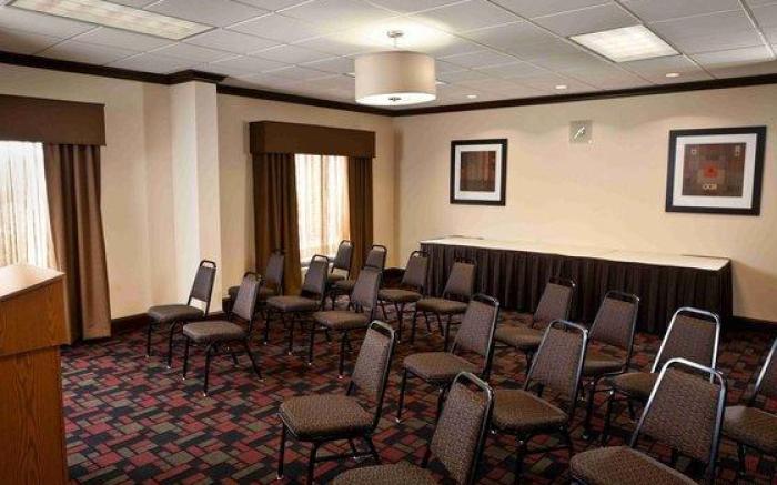 Holiday Inn Express and Suites Atlanta-Johns Creek By IHG