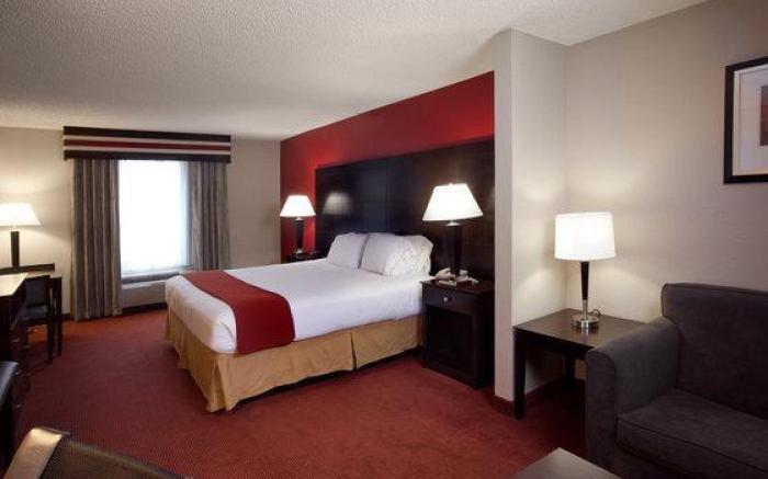Holiday Inn Express and Suites Atlanta-Johns Creek By IHG