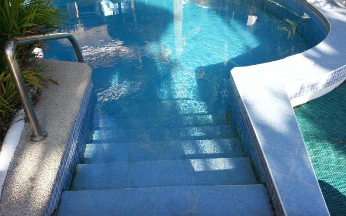 Dolphinbay Beachfront & Dive Resort