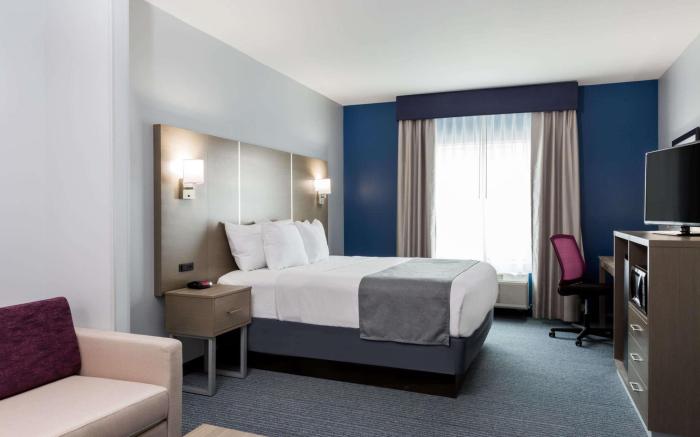 Days Inn & Suites by Wyndham Houston NW Cypress
