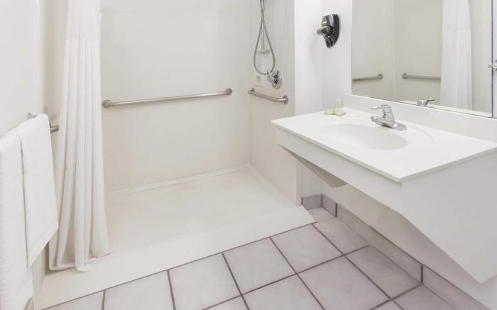Super 8 By Wyndham Forney/East Dallas